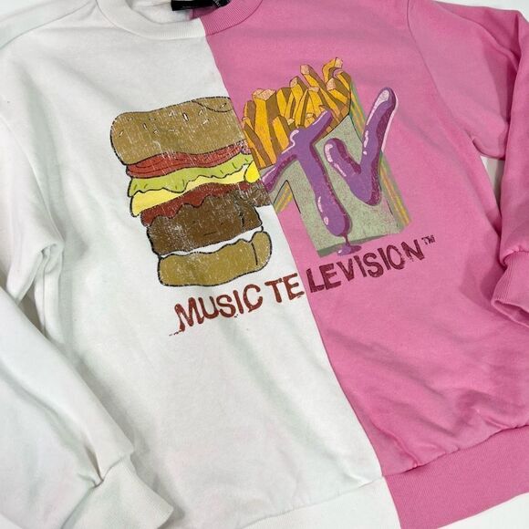 MTV Sweatshirt Womens Small Pink & White Colorblock Graphic Oversized Pullover - Picture 2 of 8